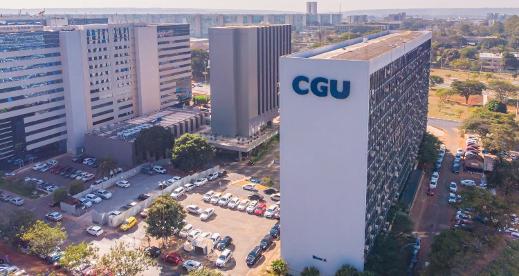 CGU abre 40 processos sobre descontos ilegais em pensões do INSS