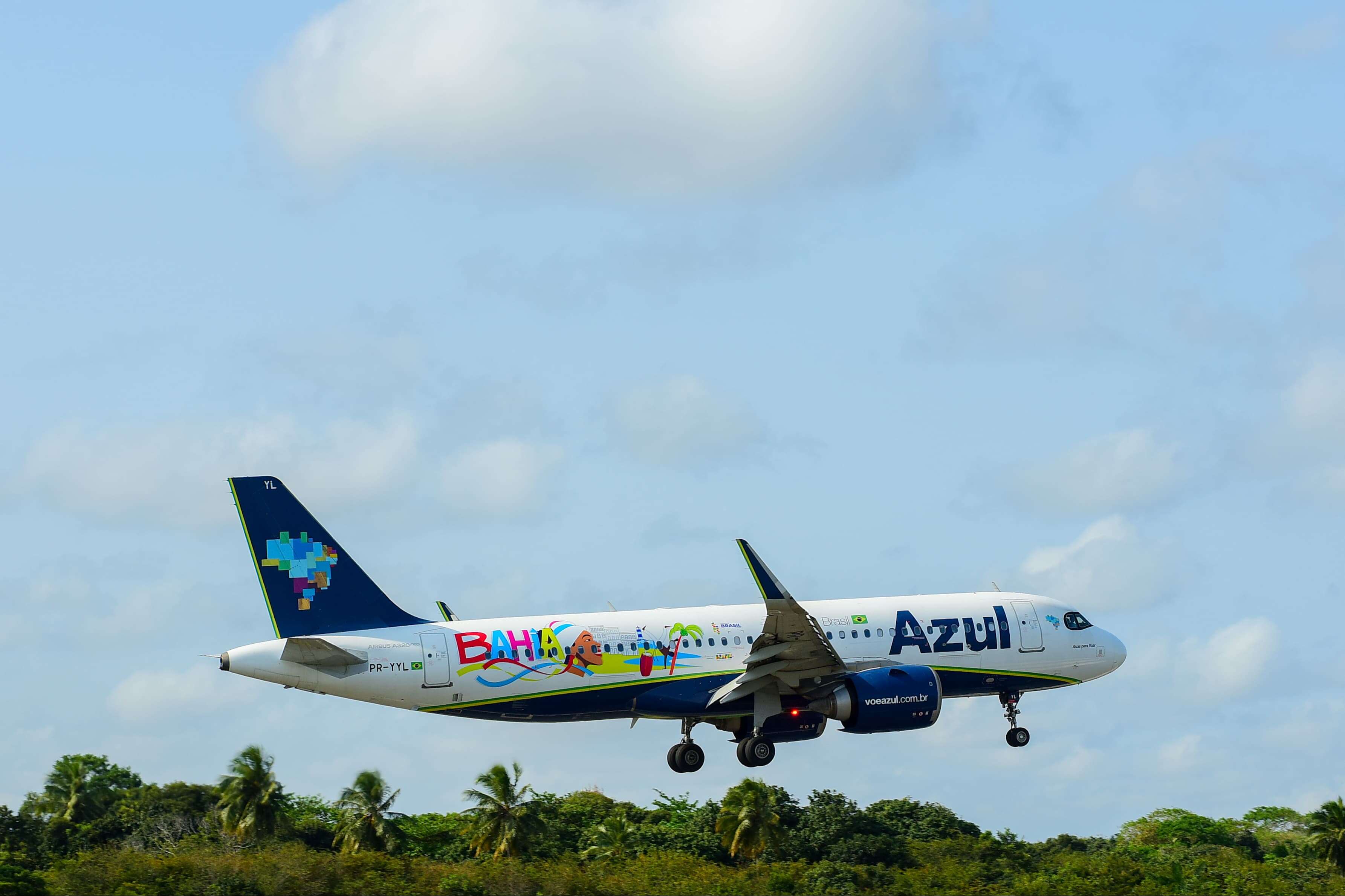 Frota aérea da Azul terá aumento de 24% para atender cidades baianas na alta estação