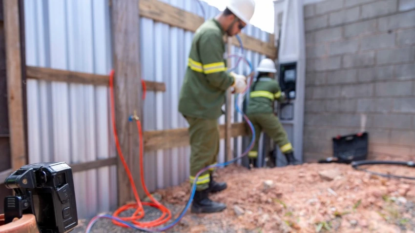 Academia de alto padrão e três frigoríficos são flagrados furtando energia em Feira