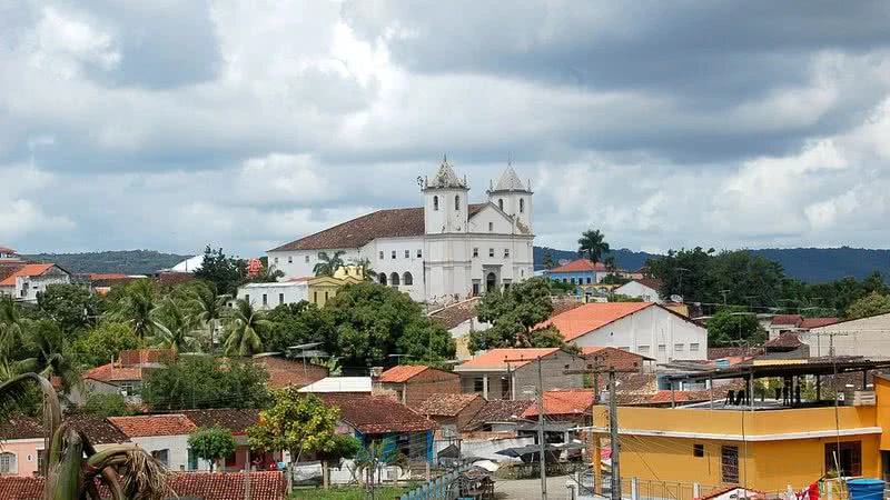 Moradores de cidade baiana são surpreendidos com corpo esquartejado na rua
