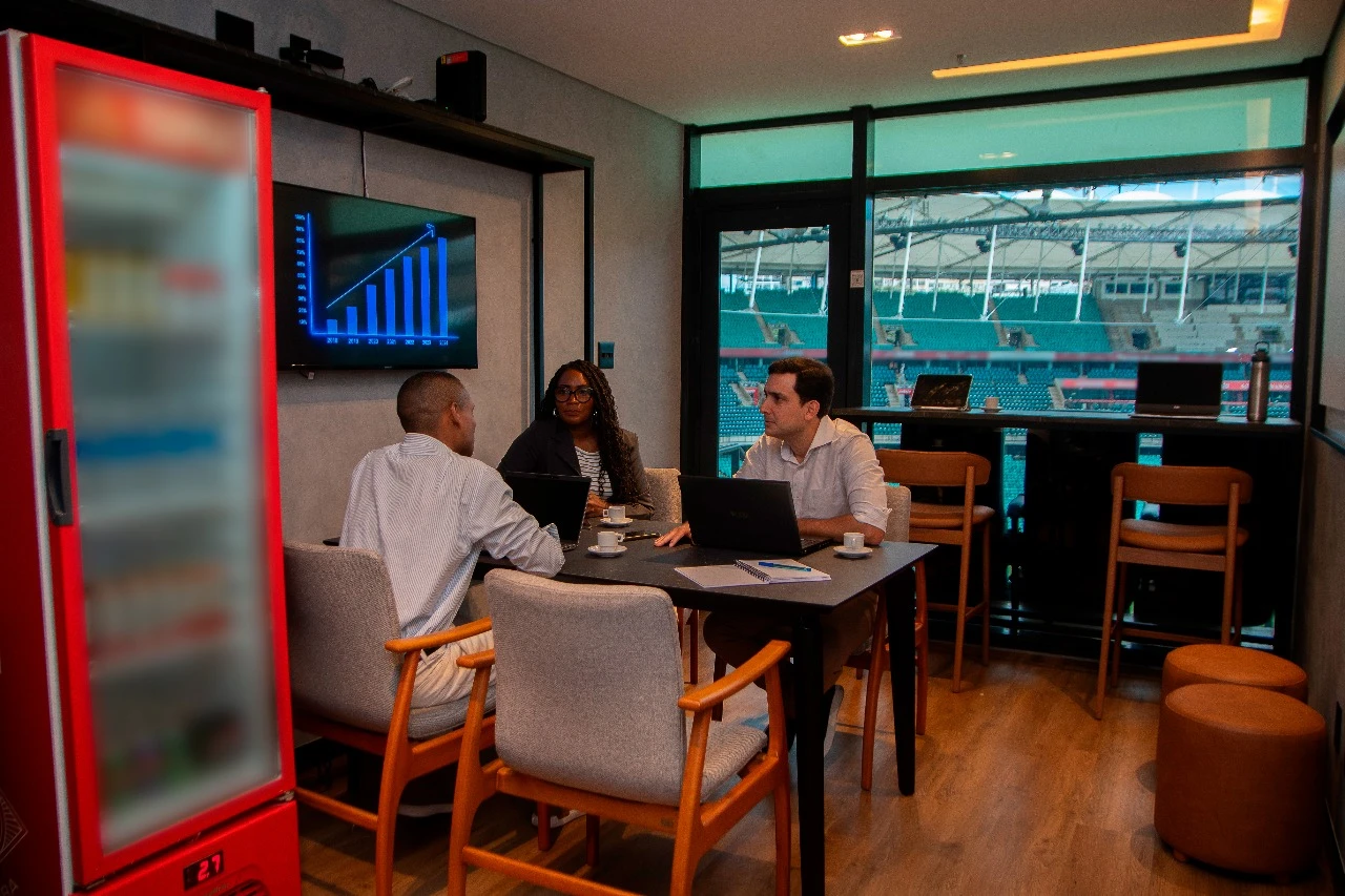 Com vista para o gol: saiba como ter seu próprio escritório dentro da Arena Fonte Nova
