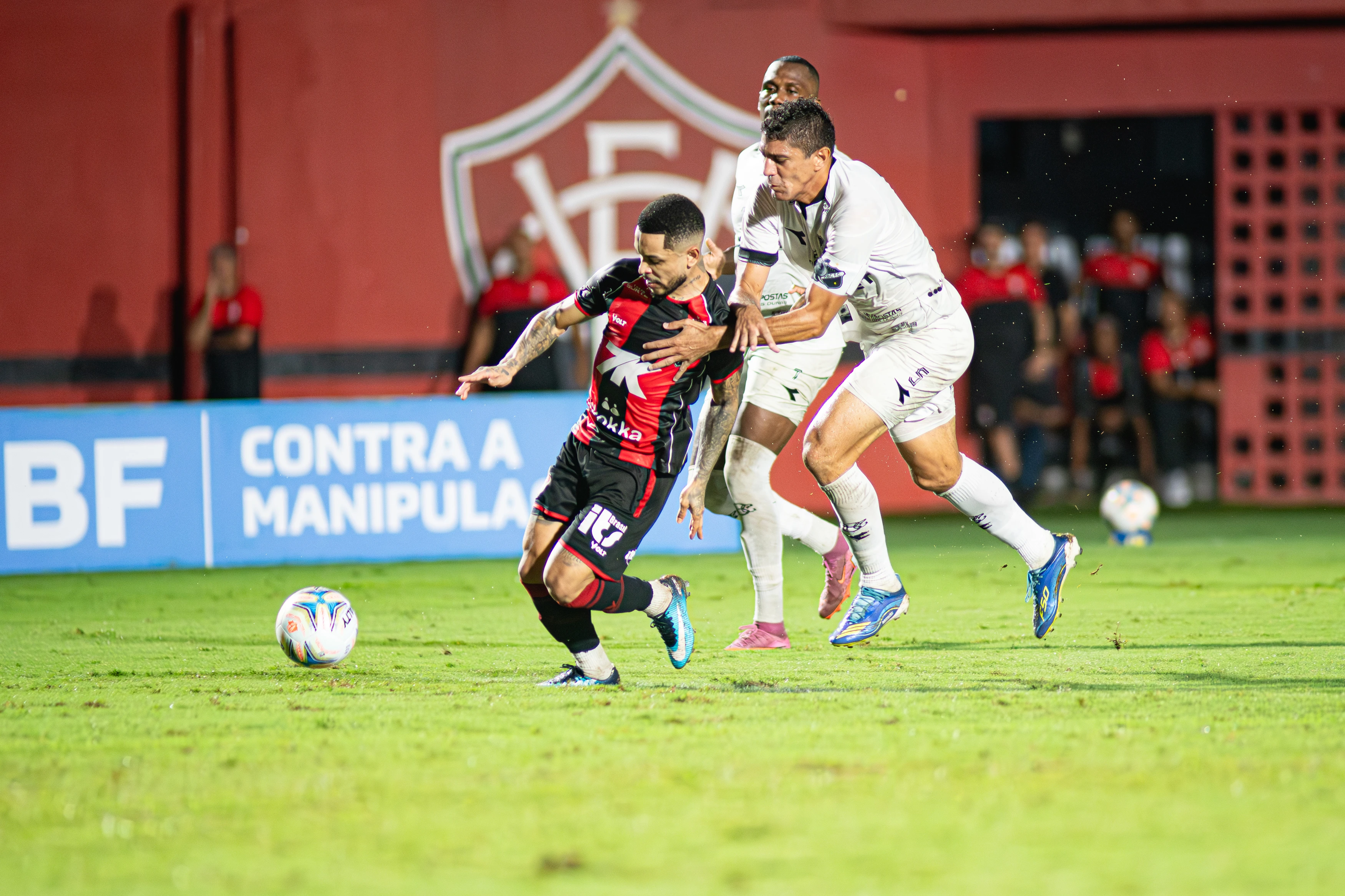 ABC x Vitória: veja onde assistir, escalações e arbitragem