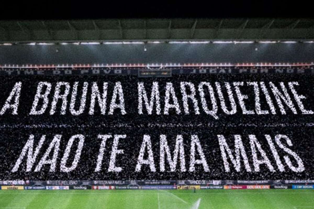 Torcida do Corinthians brinca com mosaico usando Bruna Marquezine para desestabilizar Neymar