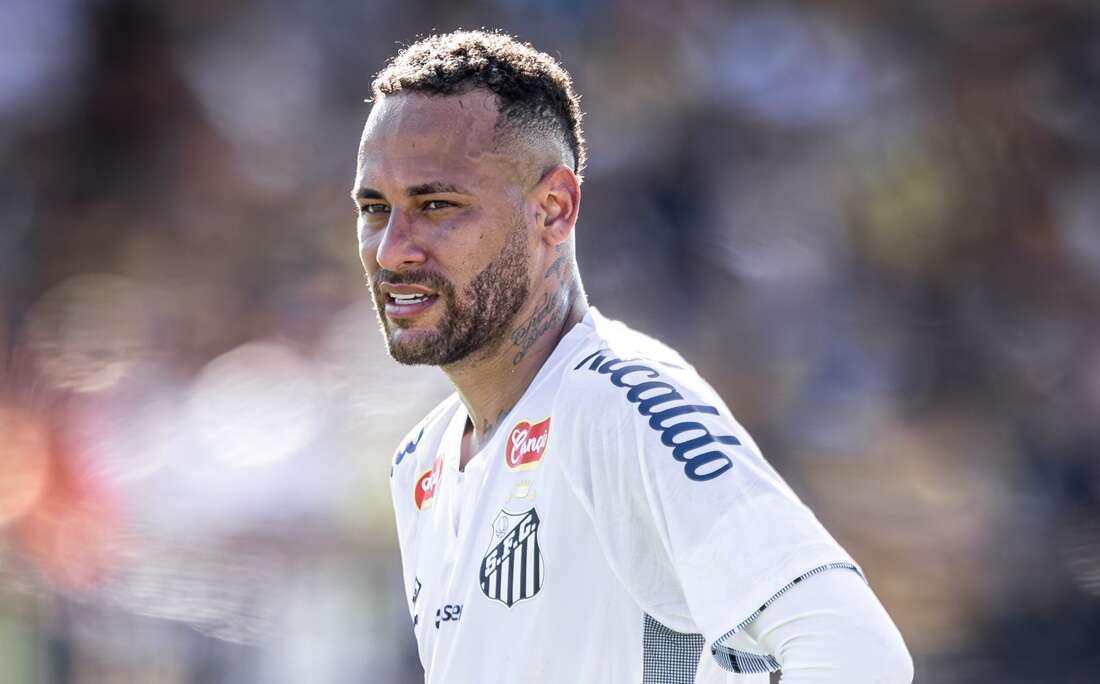 Em meio a polêmica, Neymar lamenta corte da Seleção: 'É triste'