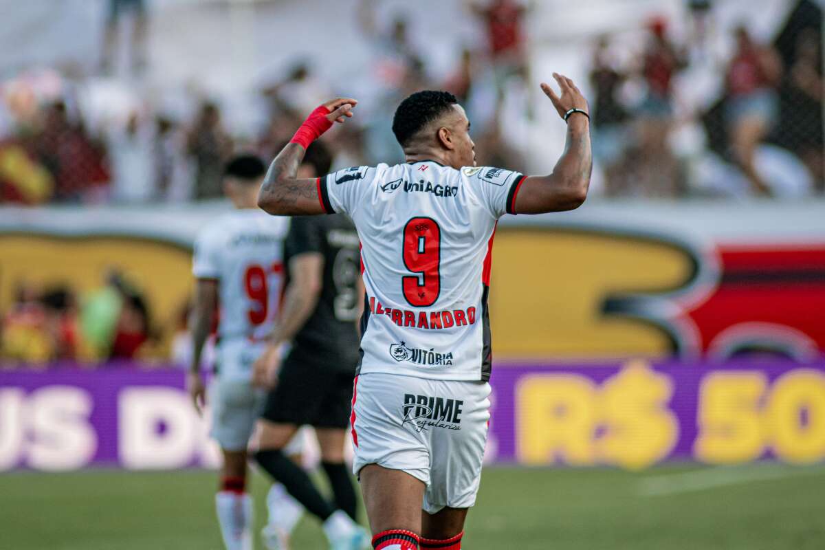 Alerrandro é o quarto atacante do Vitória com mais gols em uma temporada nos últimos 10 anos