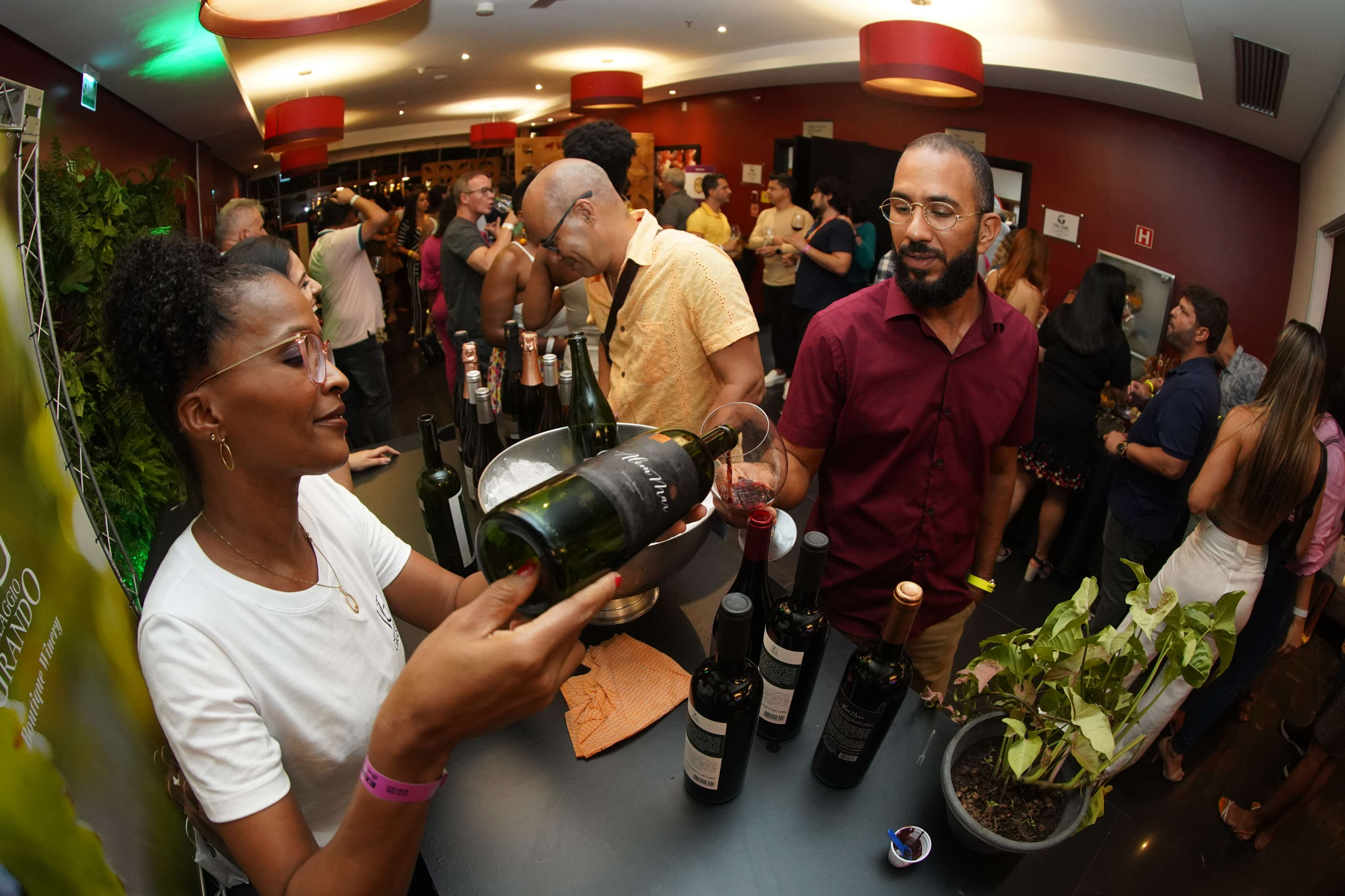 Bahia Vinho Show tem edição ampliada e expositores com mais de 200 rótulos