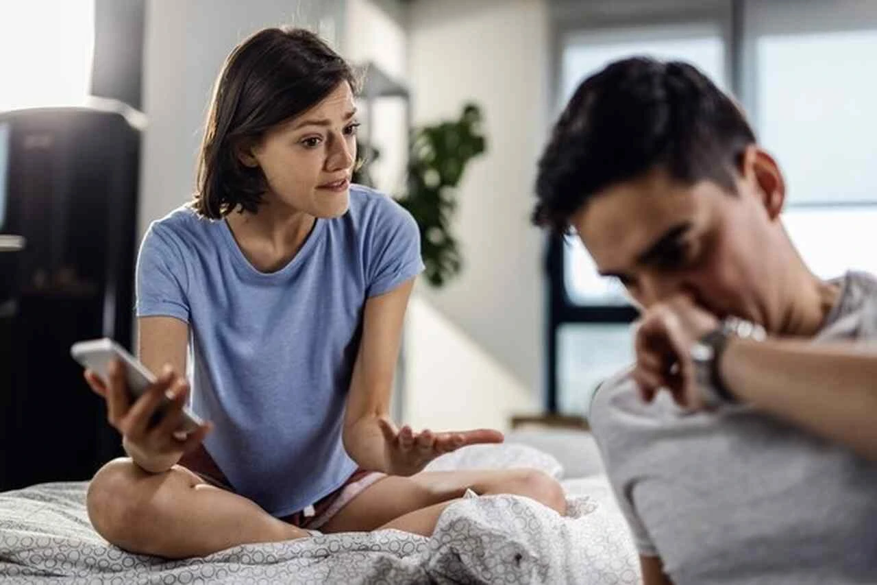 Especialista revela que 85% das traições amorosas começam no trabalho; veja sinais