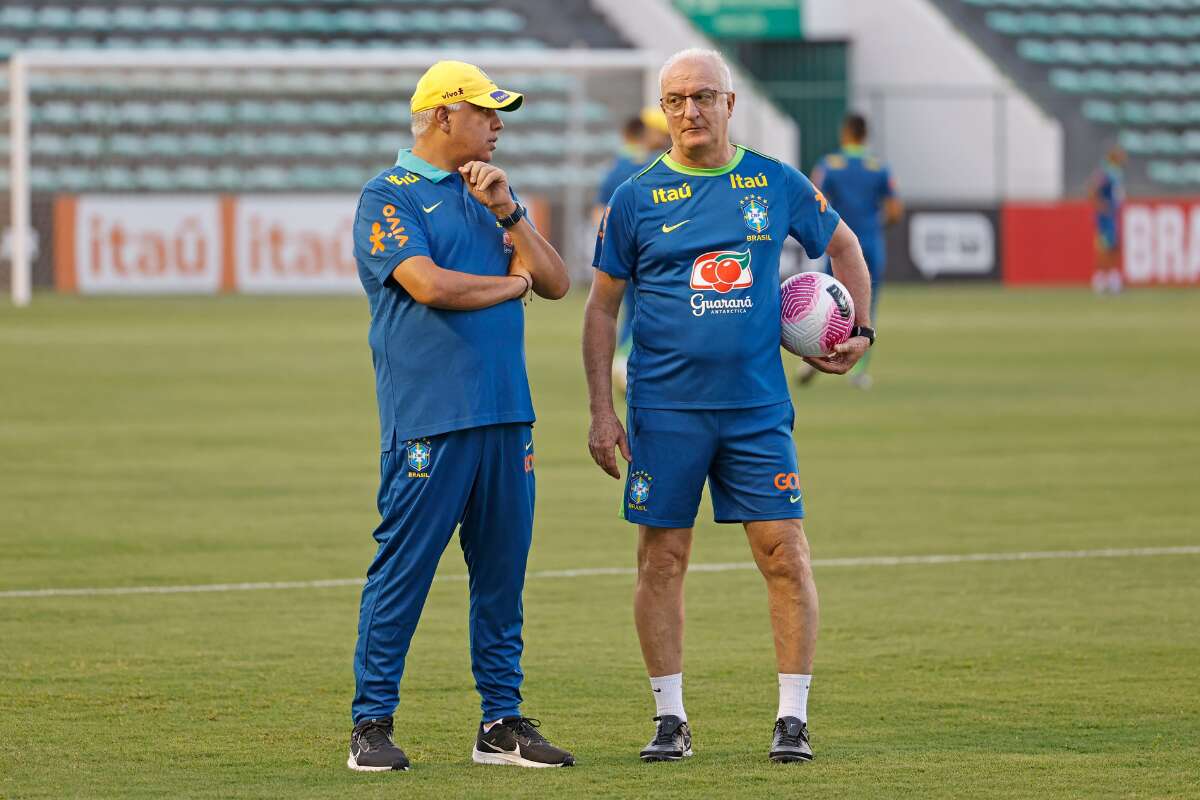 Dorival cita as jogadas de infiltração como arma da seleção para enfrentar o Peru em Brasília