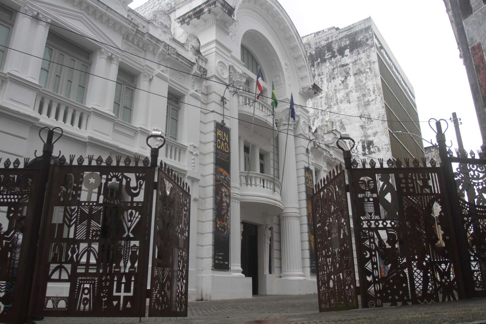 Conheça alguns passeios que educam e celebram a cultura ancestral em Salvador