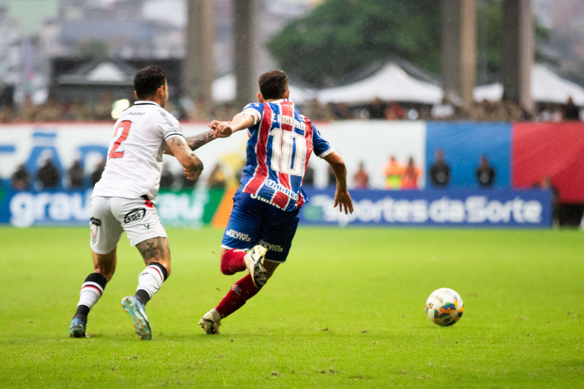 Enquete: você é a favor do retorno da torcida única no Ba-Vi?