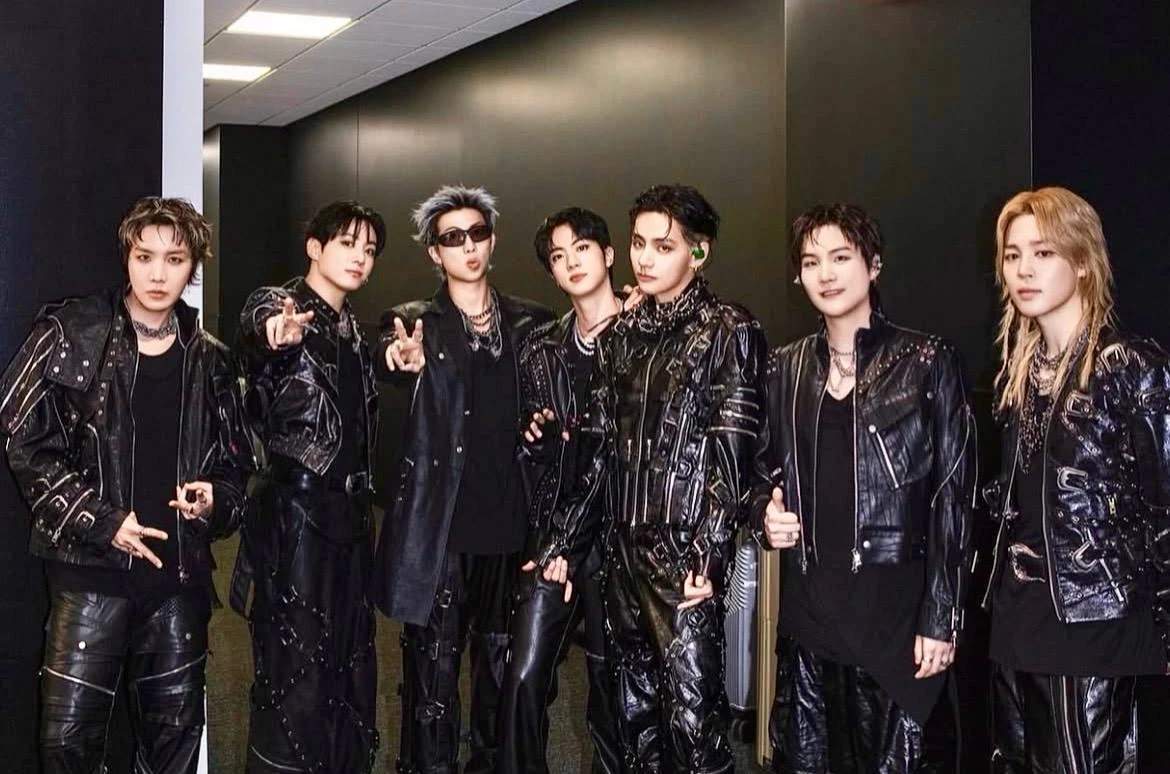 BTS se apresenta no show do intervalo da final da Copa do Mundo