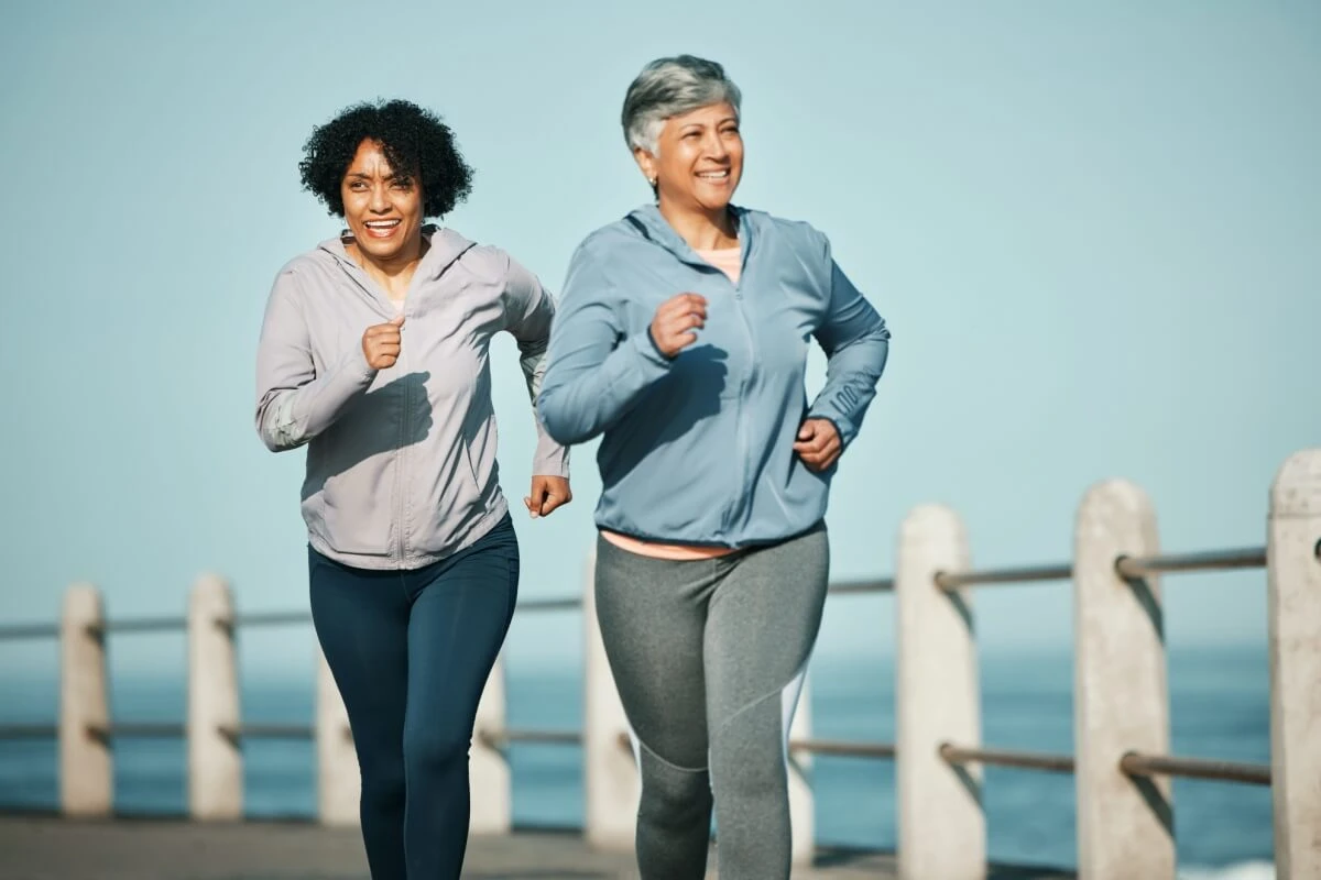 Exercícios aeróbicos beneficiam mulheres na pós-menopausa; veja como