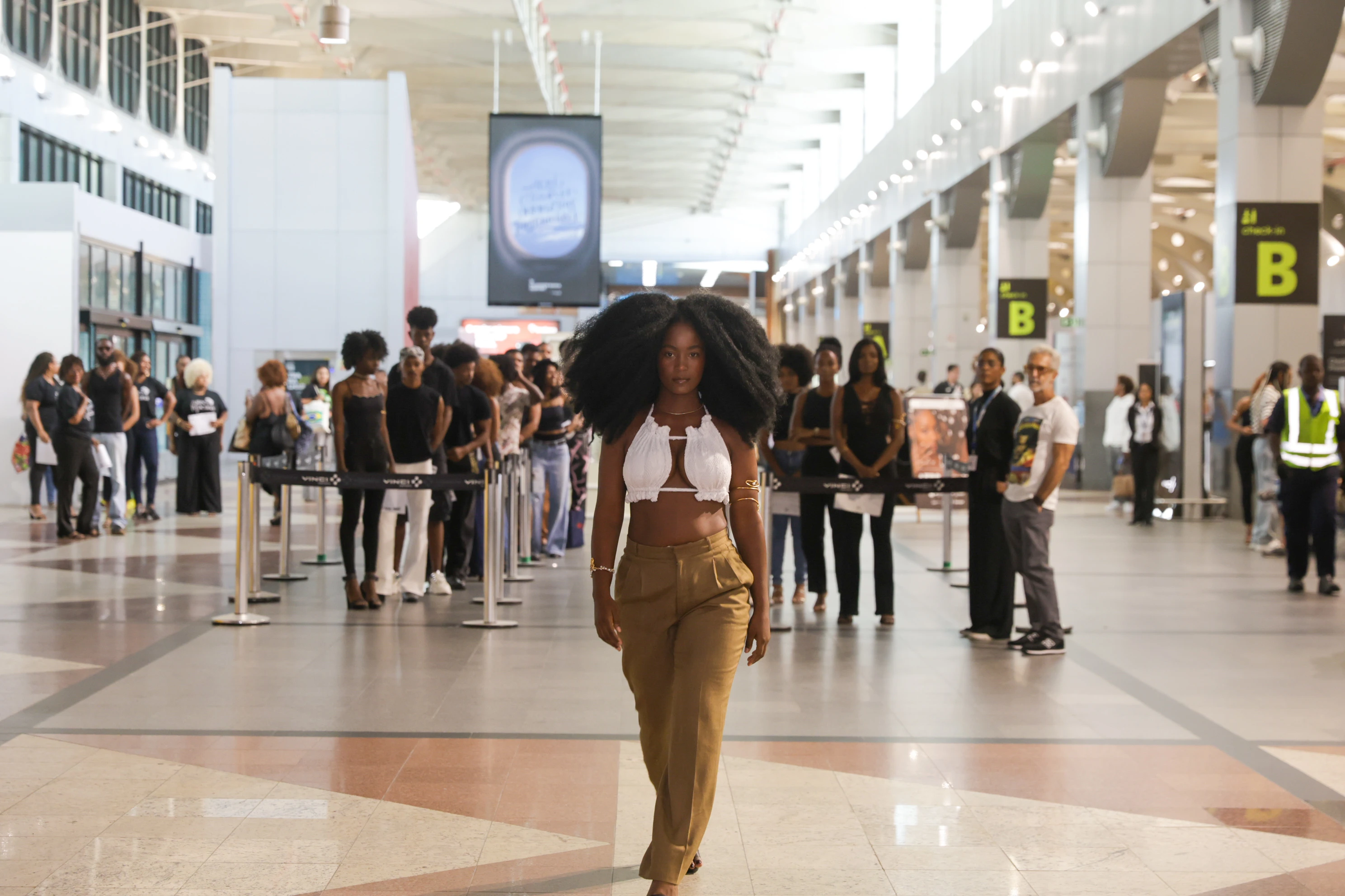 Aeroporto de Salvador vira passarela em primeira seletiva do Afro Fashion Day 2025