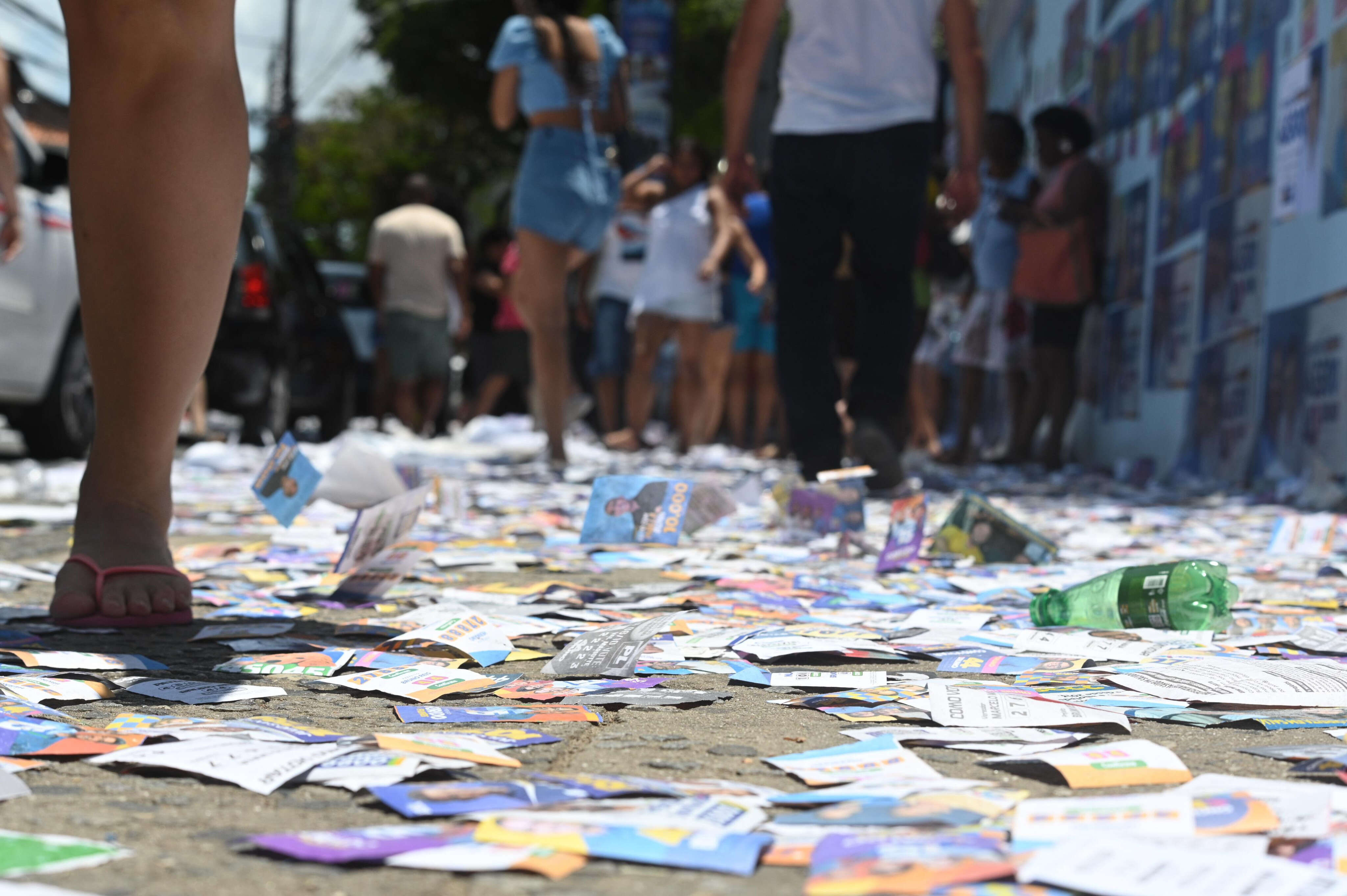 Limpurb já coletou 165 toneladas de material eleitoral em Salvador