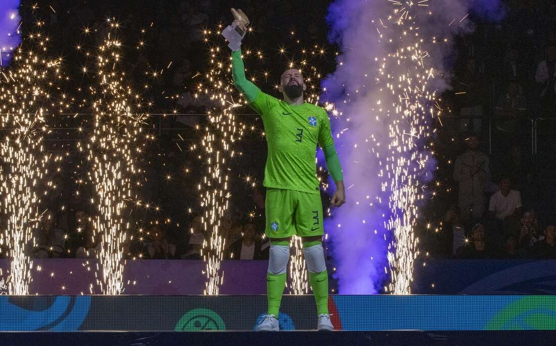 Willian celebra o hexa na Copa do Mundo: 'A gente só precisa de estrutura'