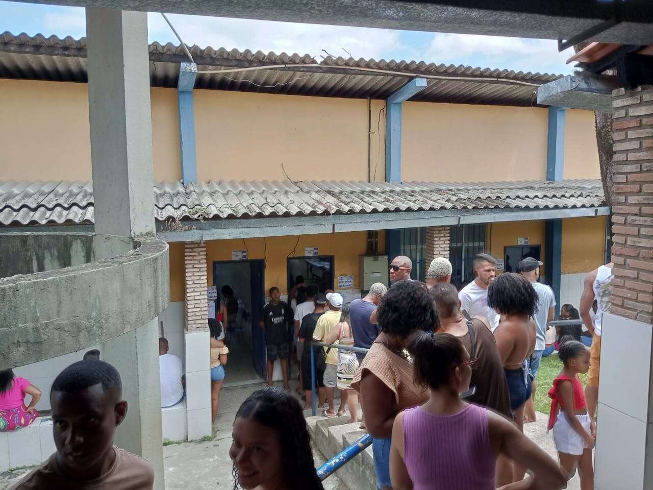 Eleição em Paripe tem filas, boca de urna e trânsito lento