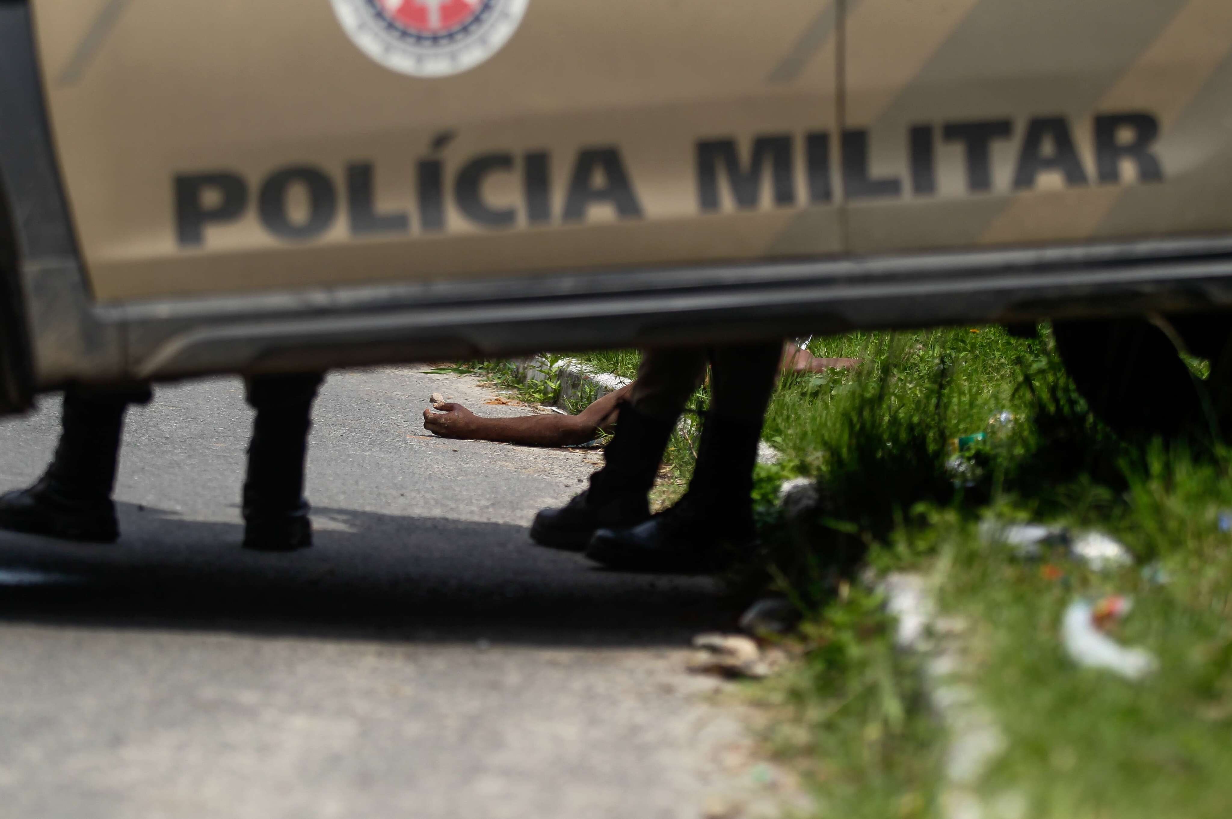 Homens mortos encontrados em Salvador foram torturados antes de execuções