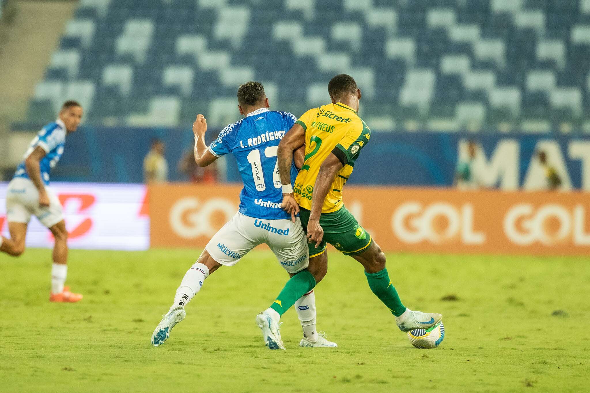 Com Lucho decisivo, Bahia vence Cuiabá de virada e segue na briga pela Libertadores