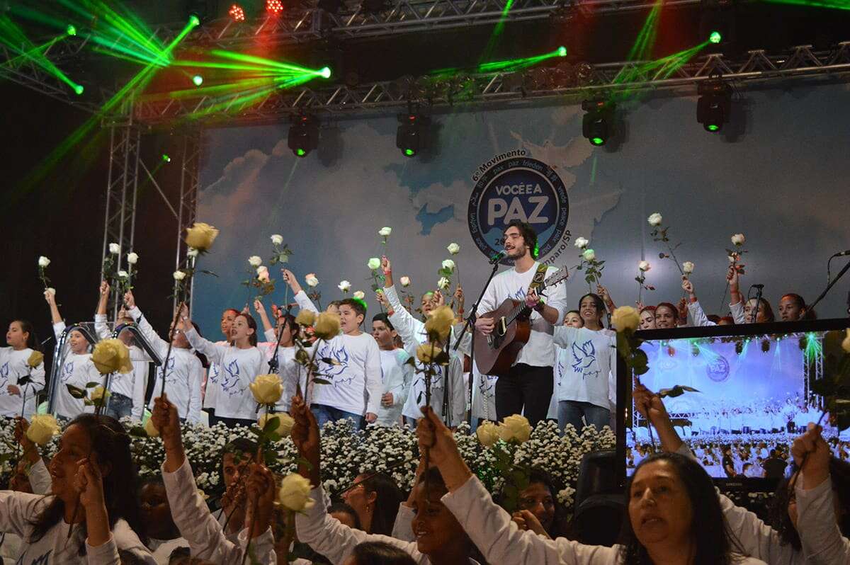 Evento ecumênico reúne líderes religiosos e artistas como Ivete e Brown nesta quinta (17)