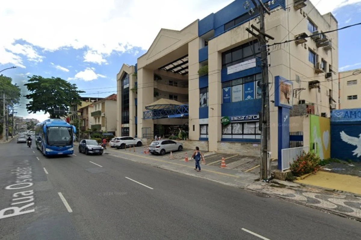 Moradores do Rio Vermelho estão há quase 6h sem energia elétrica