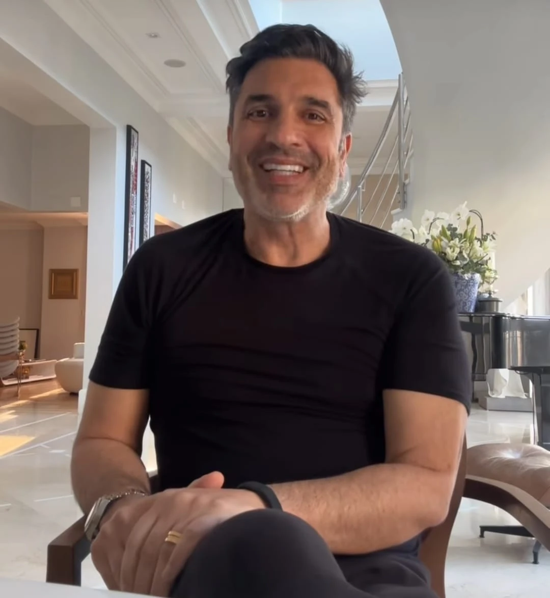 De alta do hospital, Edu Guedes diz que teve medo de não voltar para casa quando saiu para fazer a 4ª cirurgia