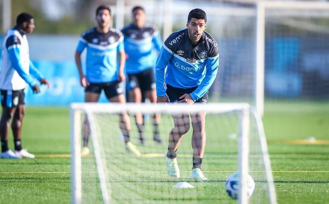 Jornal revela carta de Suárez ao Grêmio pedindo para ter contrato encerrado em junho de 2023