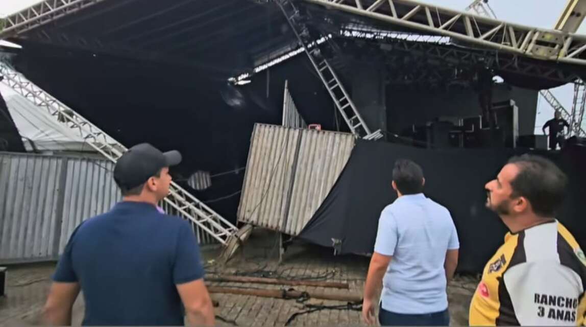 Chuvas e ventos fortes derrubam palco de festa na Bahia e show é cancelado