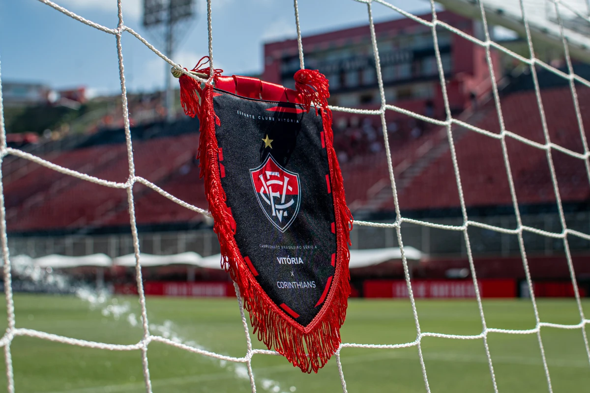Veja quem são os jogadores do atual elenco do Vitória com mais jogos pelo clube