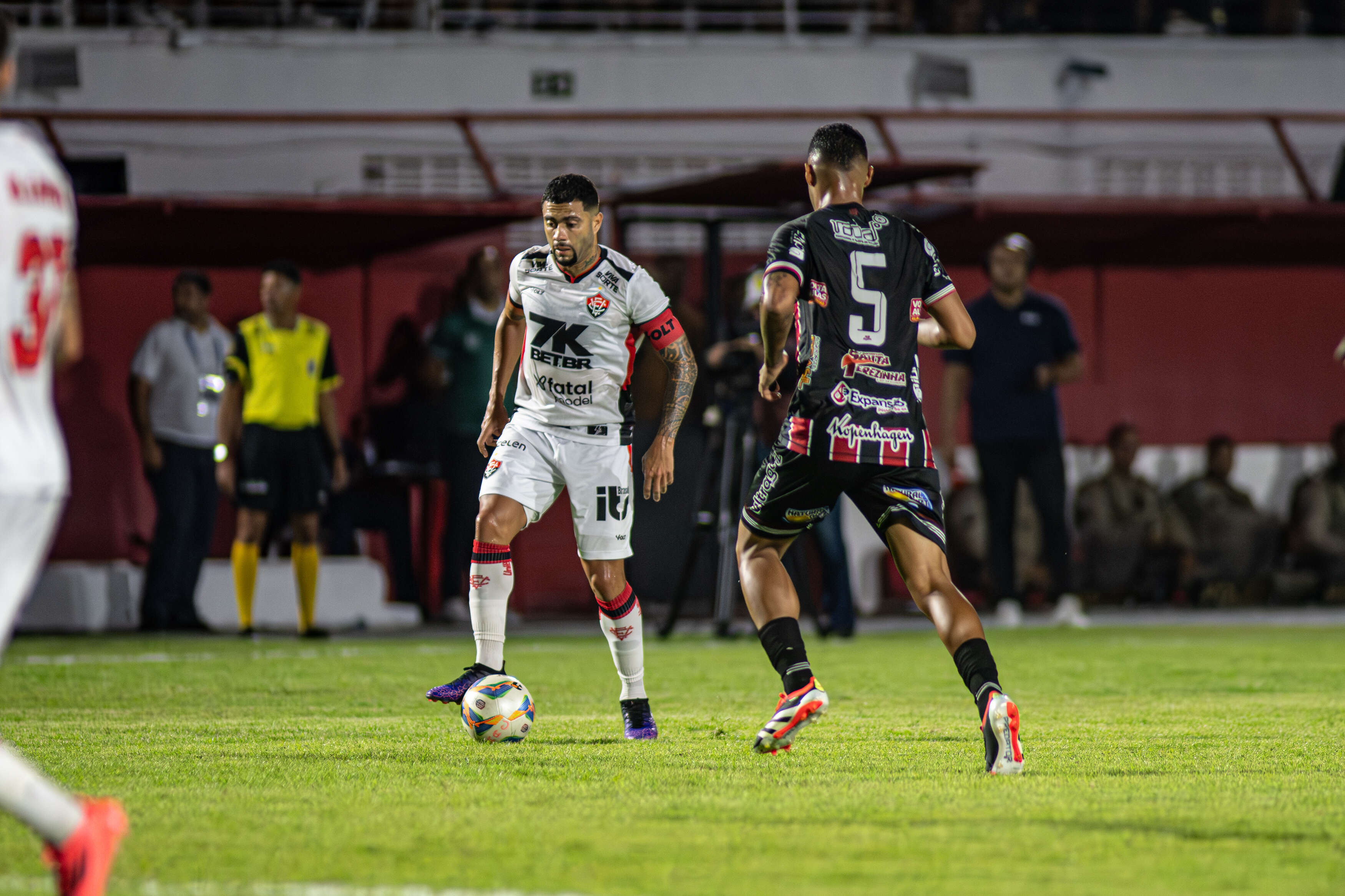 Vitória x Atlético de Alagoinhas: veja onde assistir, escalações e arbitragem