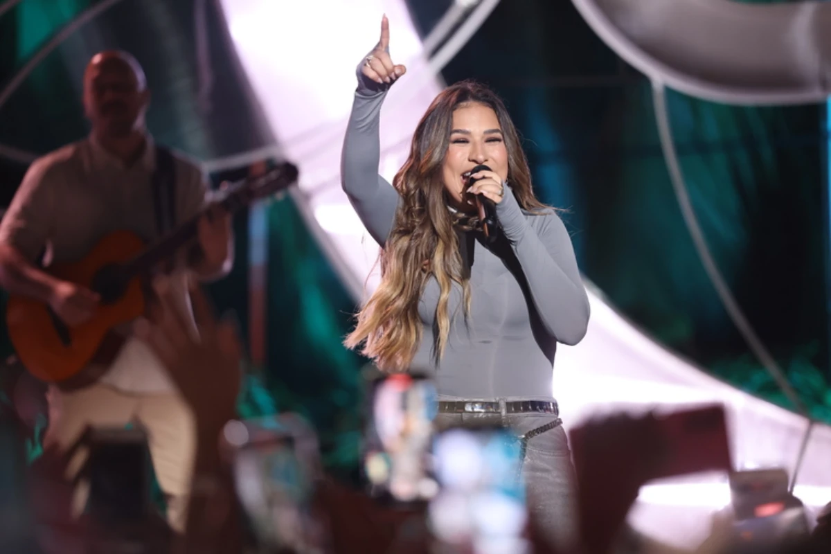 Simone Mendes entra para o Top 50 do Spotify Brasil com a música 'Mulher Foda'