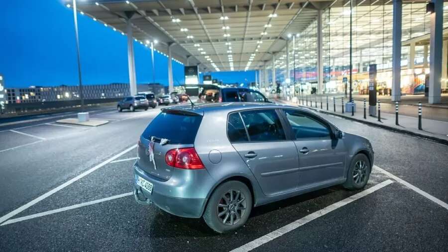 Golf misterioso está há um ano em aeroporto e já deve R$ 1 milhão em estacionamento