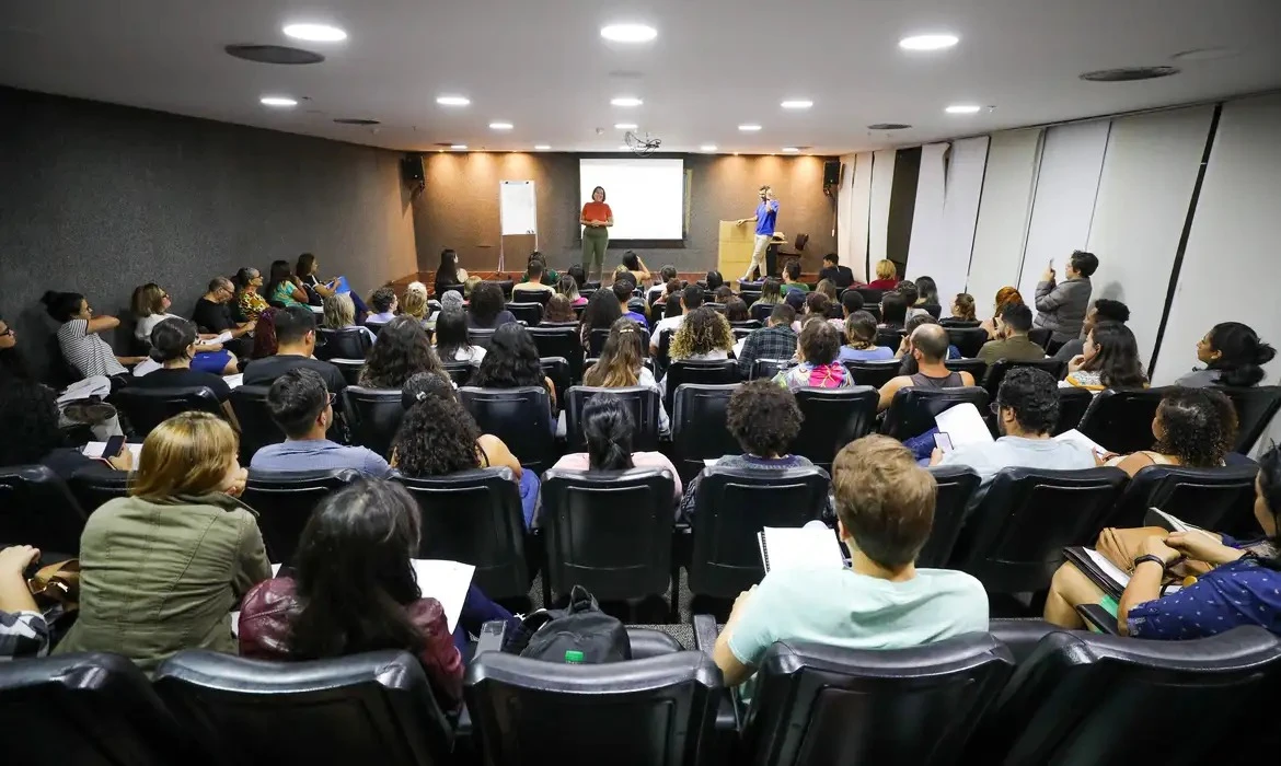 Banca mais exigente, paridade de gênero e cotas: tire suas dúvidas sobre o CNU 2025
