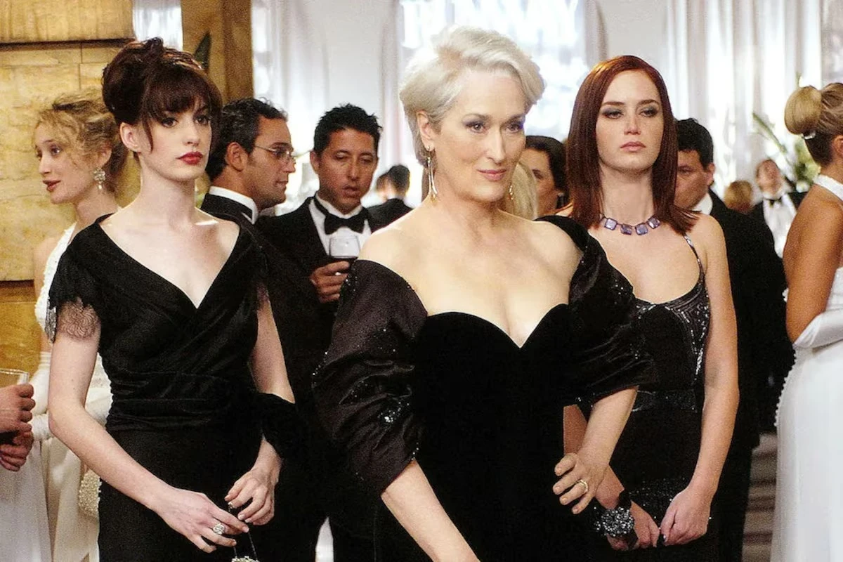 É oficial! 'O Diabo Veste Prada 2' está em produção: veja teaser e elenco confirmado