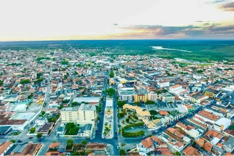 Homem leva facada após dançar com mulher em festa na Bahia; agressor agiu por ciúmes