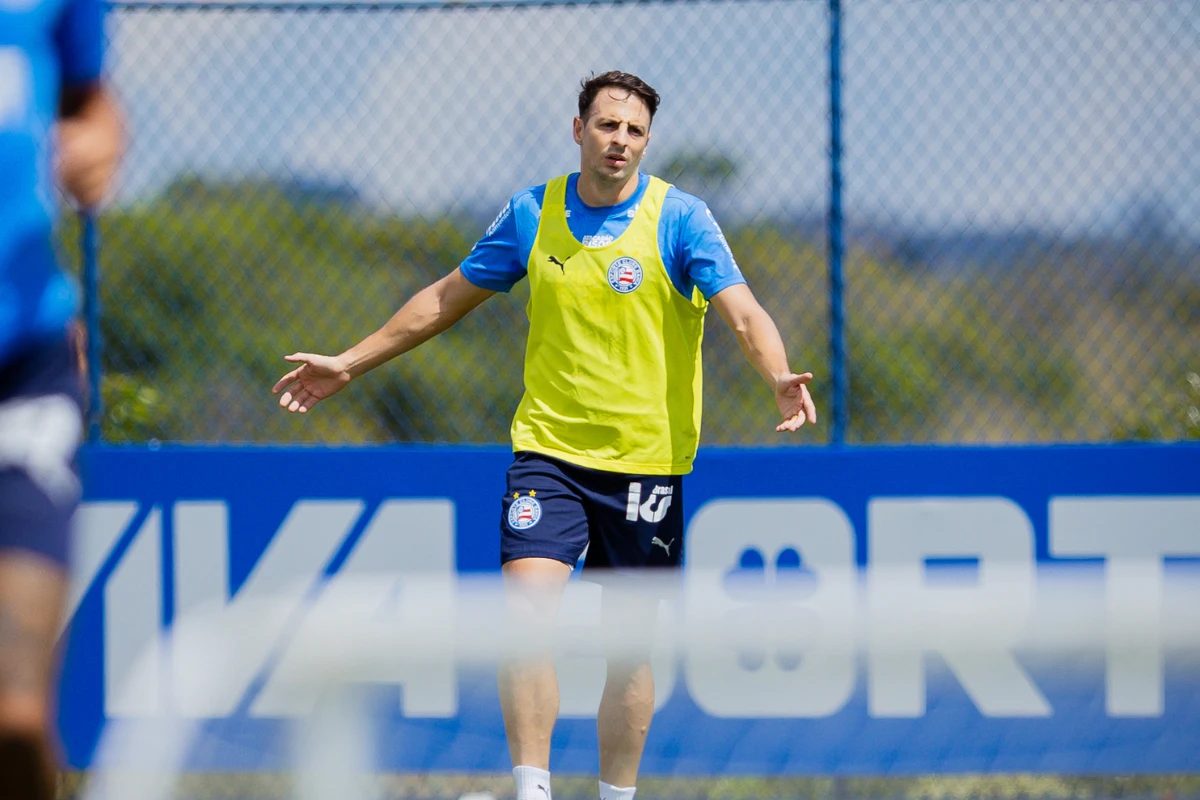 Com retorno de Arias, Bahia faz último treino antes de viajar para enfrentar o Grêmio