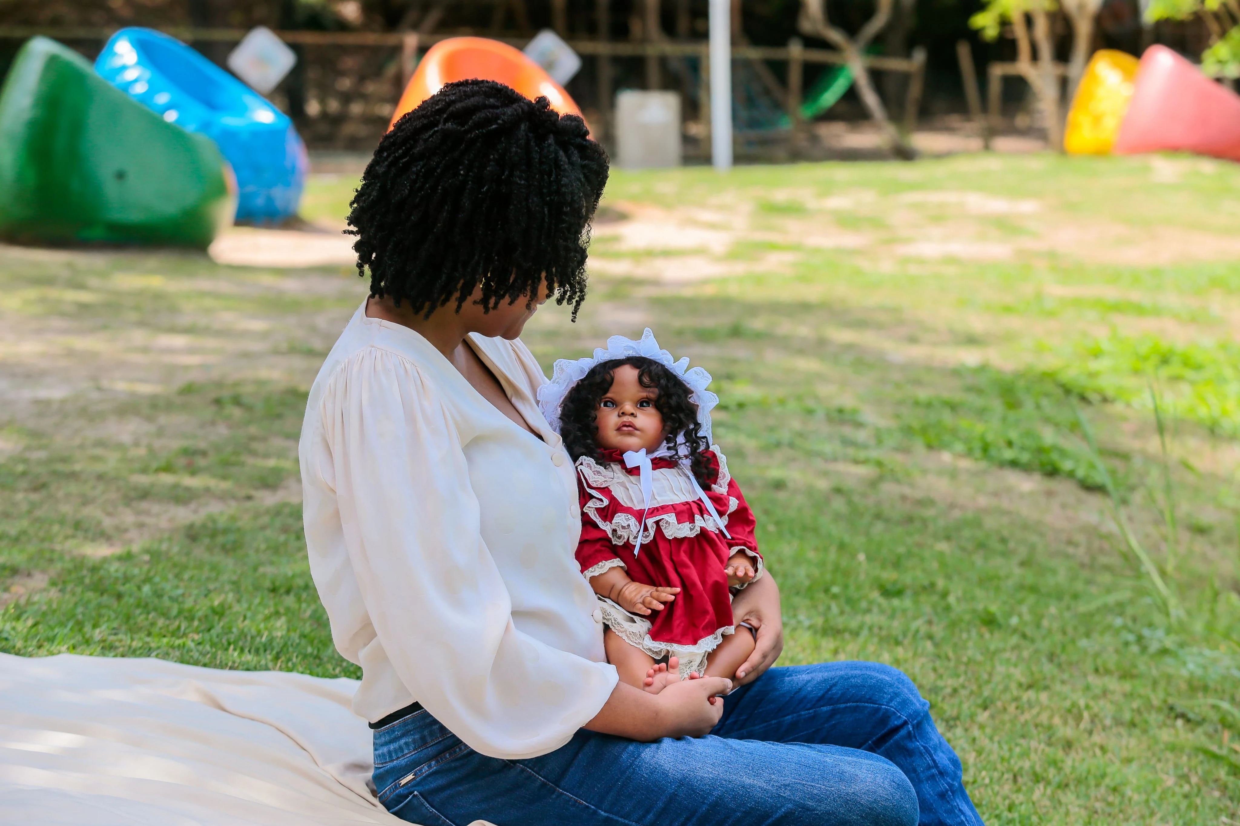 'Primeira boneca negra que tive fui eu que fiz', diz criadora de bebês reborn negros em Salvador