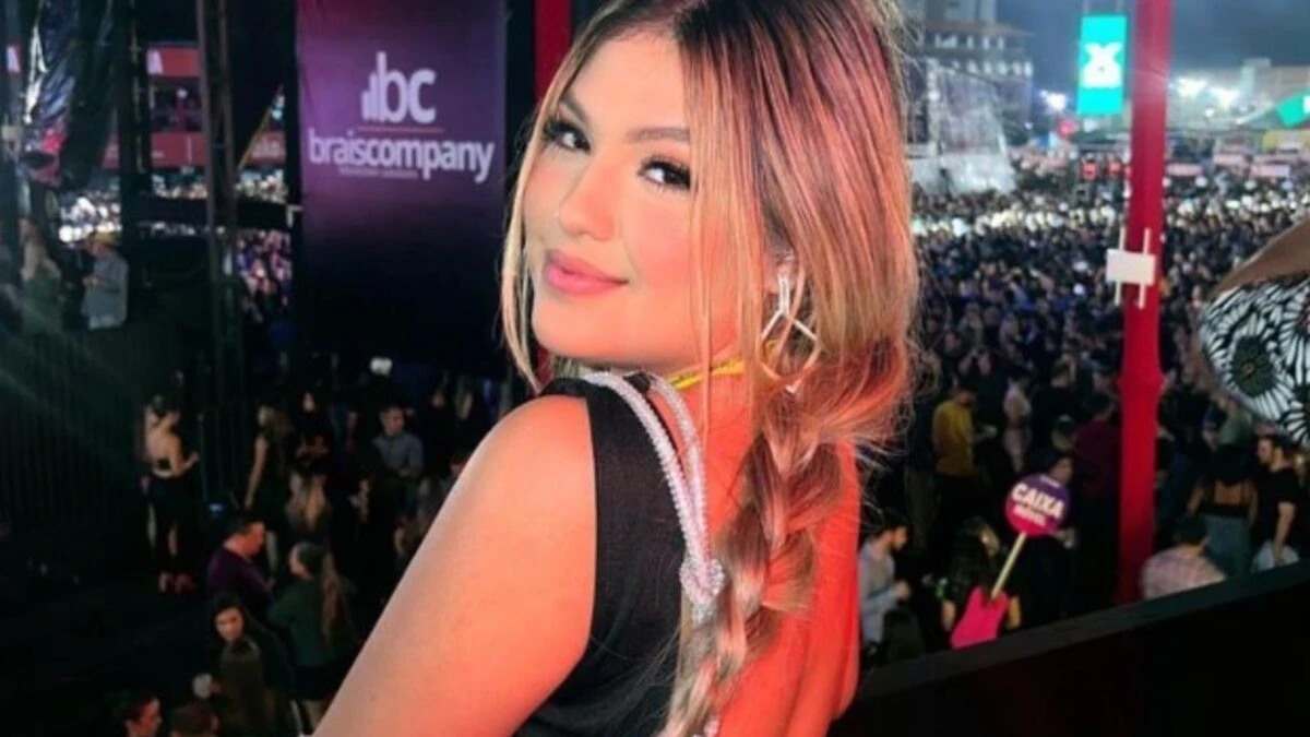 Influencer Mari Menezes precisa de terapia após ficar rica: 'Preferia ser pobre'