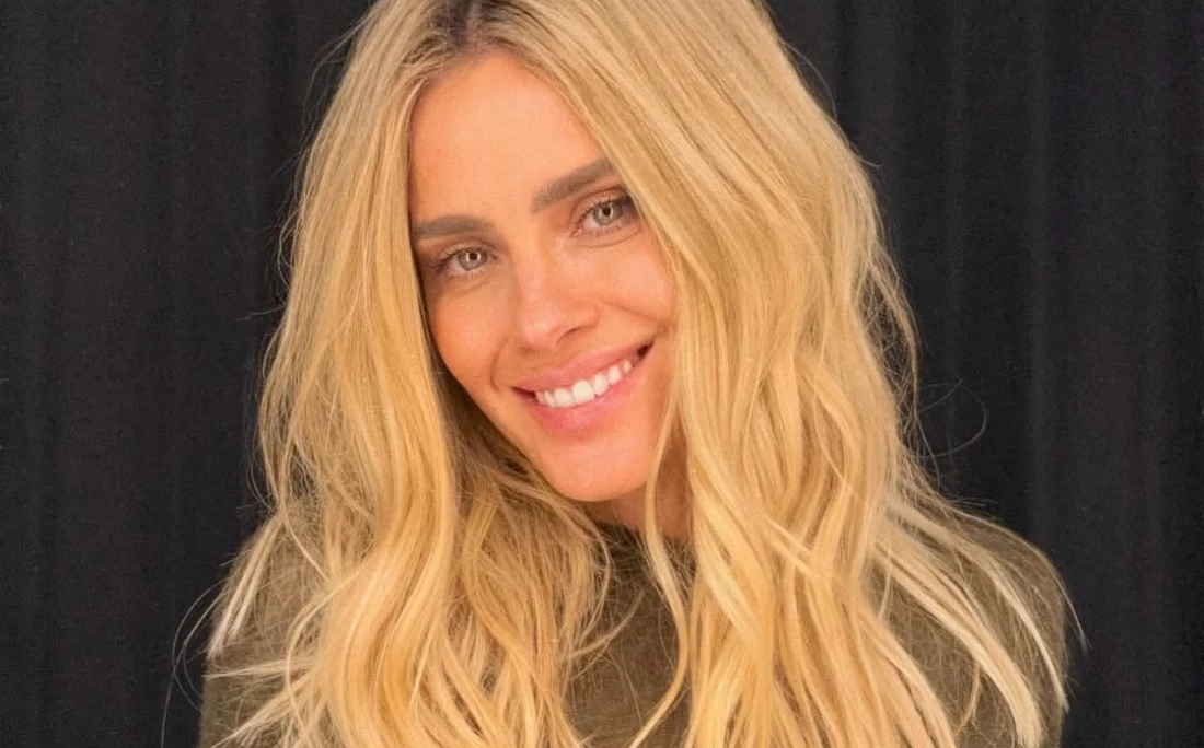 Carolina Dieckmmann comemora aniversário do filho, mas 'bolo' inusitado chama a atenção