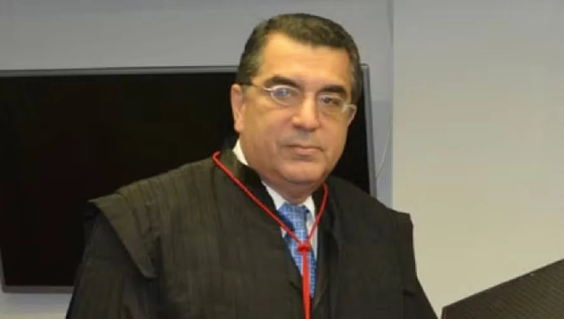 Desembargador acusado de violência doméstica contra a mulher é afastado