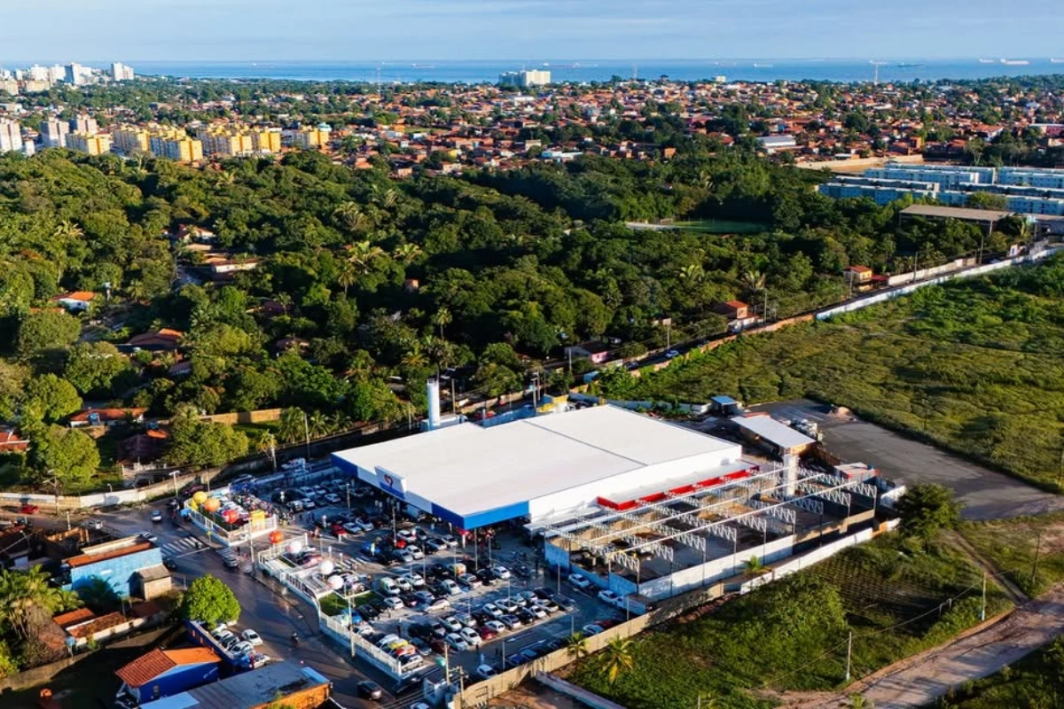 Expansão no setor farmacêutico: gigante dos supermercados anuncia data de nova loja