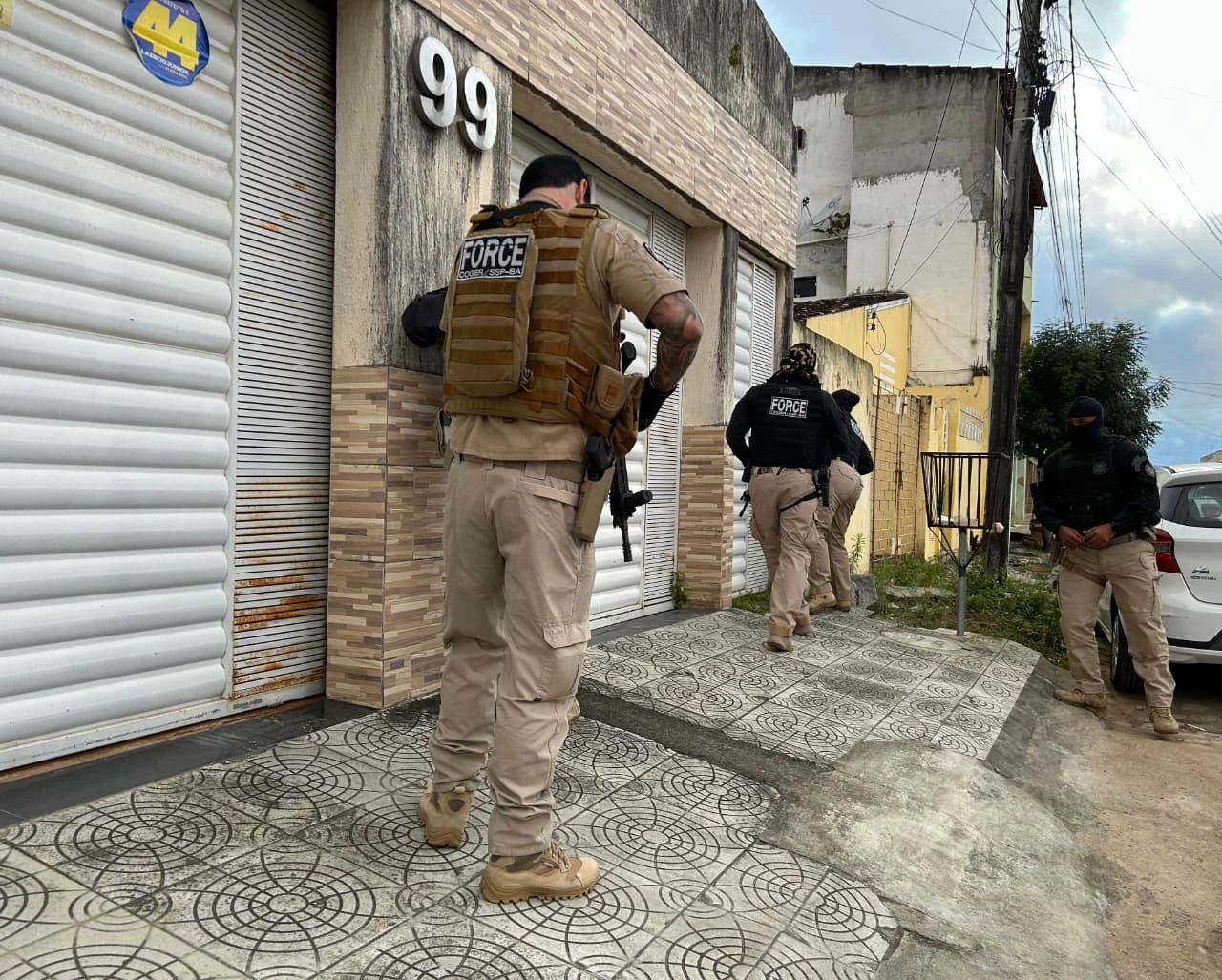 PMs são alvos de operação por duplo homicídio no norte da Bahia
