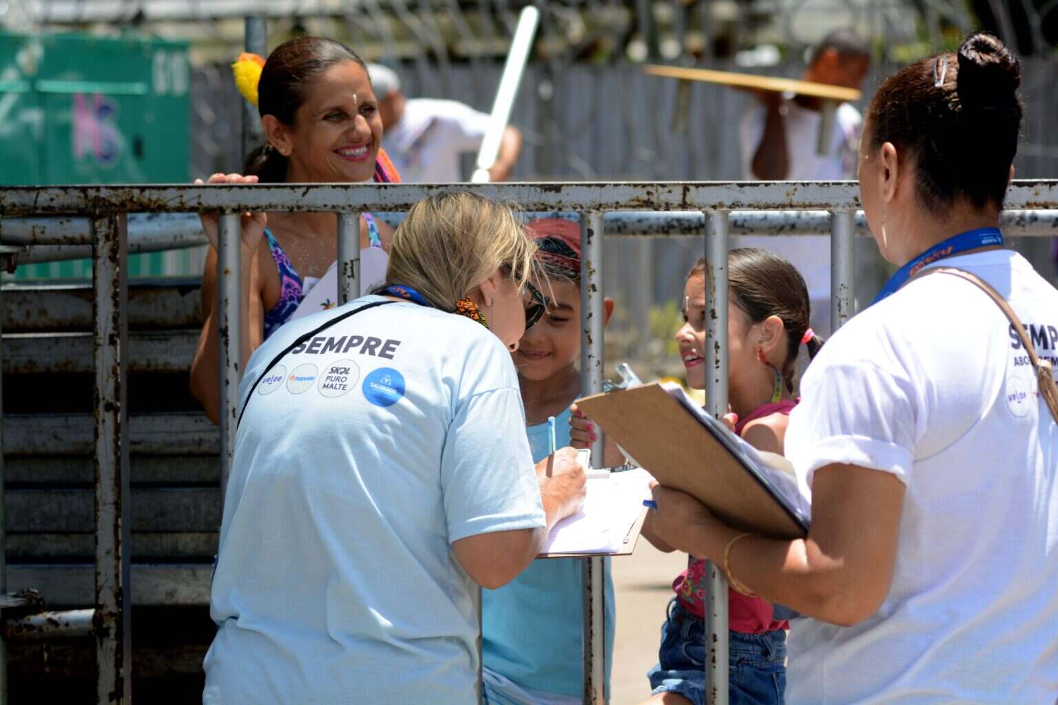 Ainda dá tempo de trabalhar no carnaval? Veja onde buscar vagas