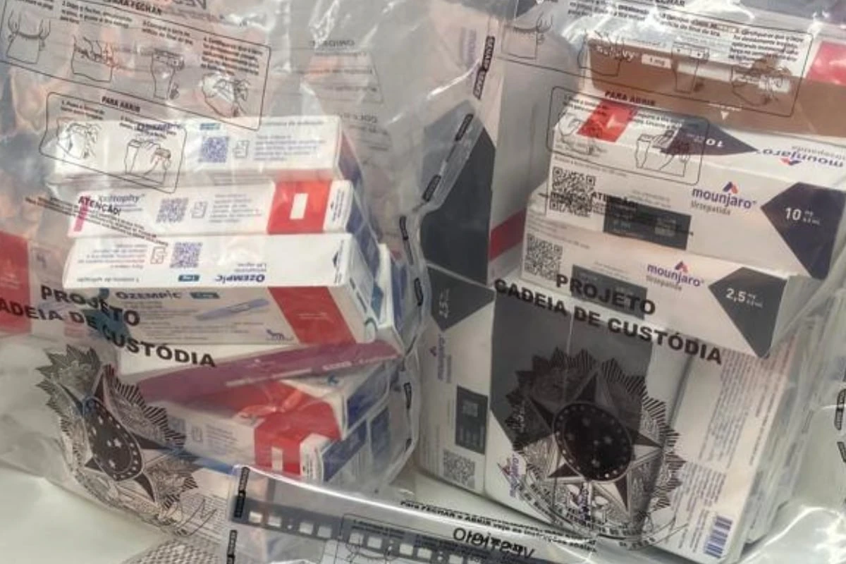 Adolescente faz reféns em farmácia e rouba mais de R$ 44 mil em canetas emagrecedoras