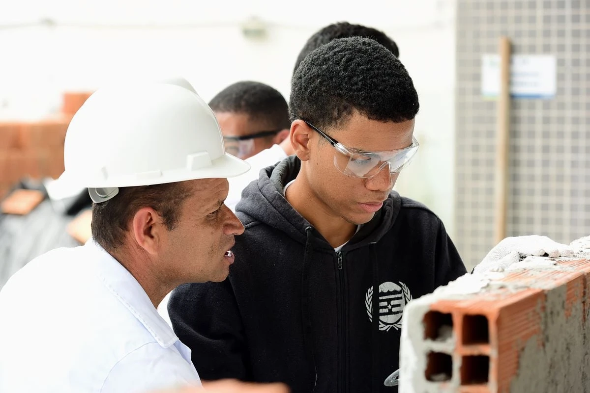 Bahia enfrenta apagão de mão de obra e SENAI reage com oferta de novos cursos técnicos