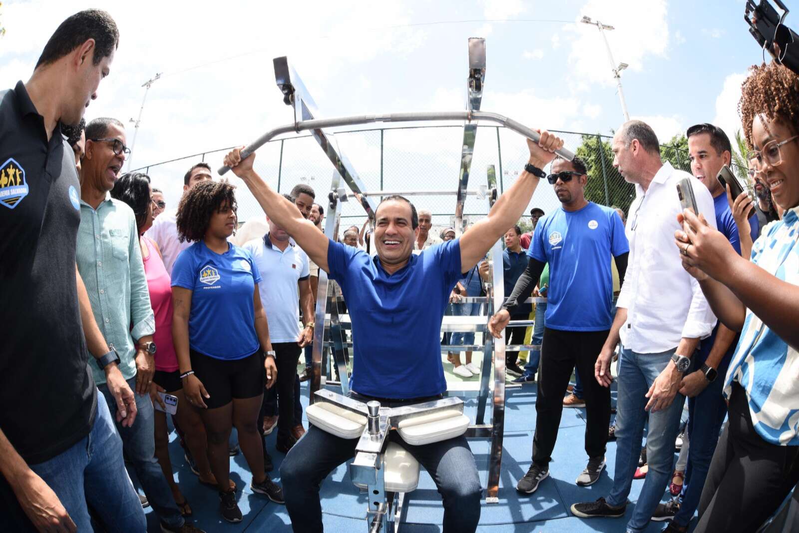 Narandiba ganha academia ao ar livre e novo camelódromo