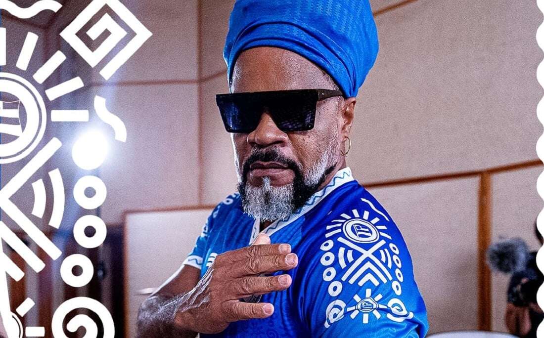 Em parceria com Carlinhos Brown, Bahia lança camisa em homenagem ao Novembro Negro