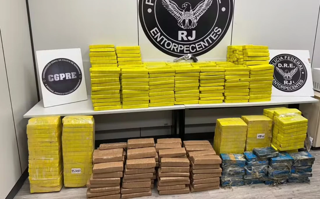 Homem é preso ao transportar 600 kg de maconha e 32 kg de cocaína em caminhão