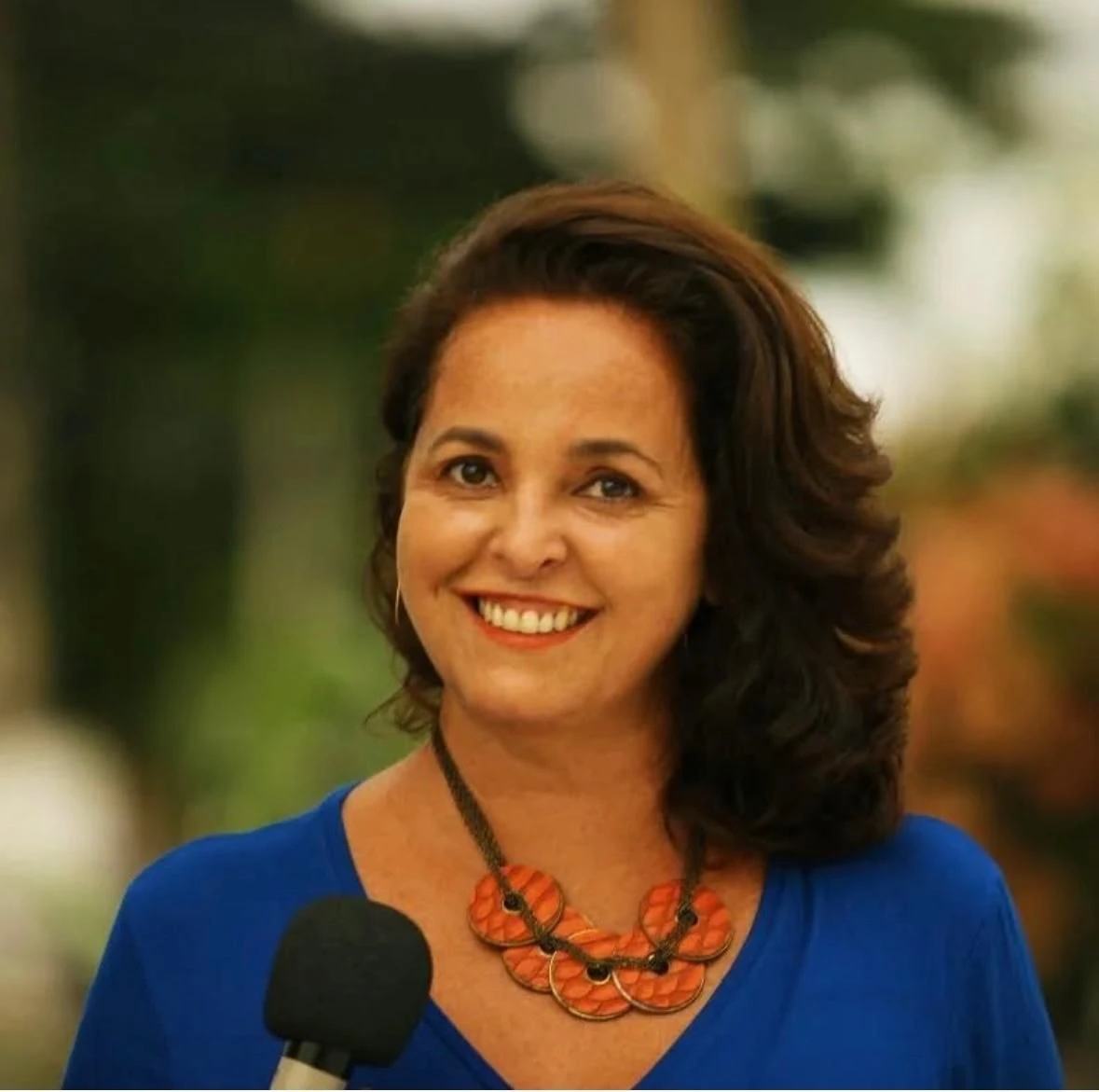 Um raio-x com a nova cara do Bahia Meio Dia: 'Sempre fui pouquíssimo vaidosa'