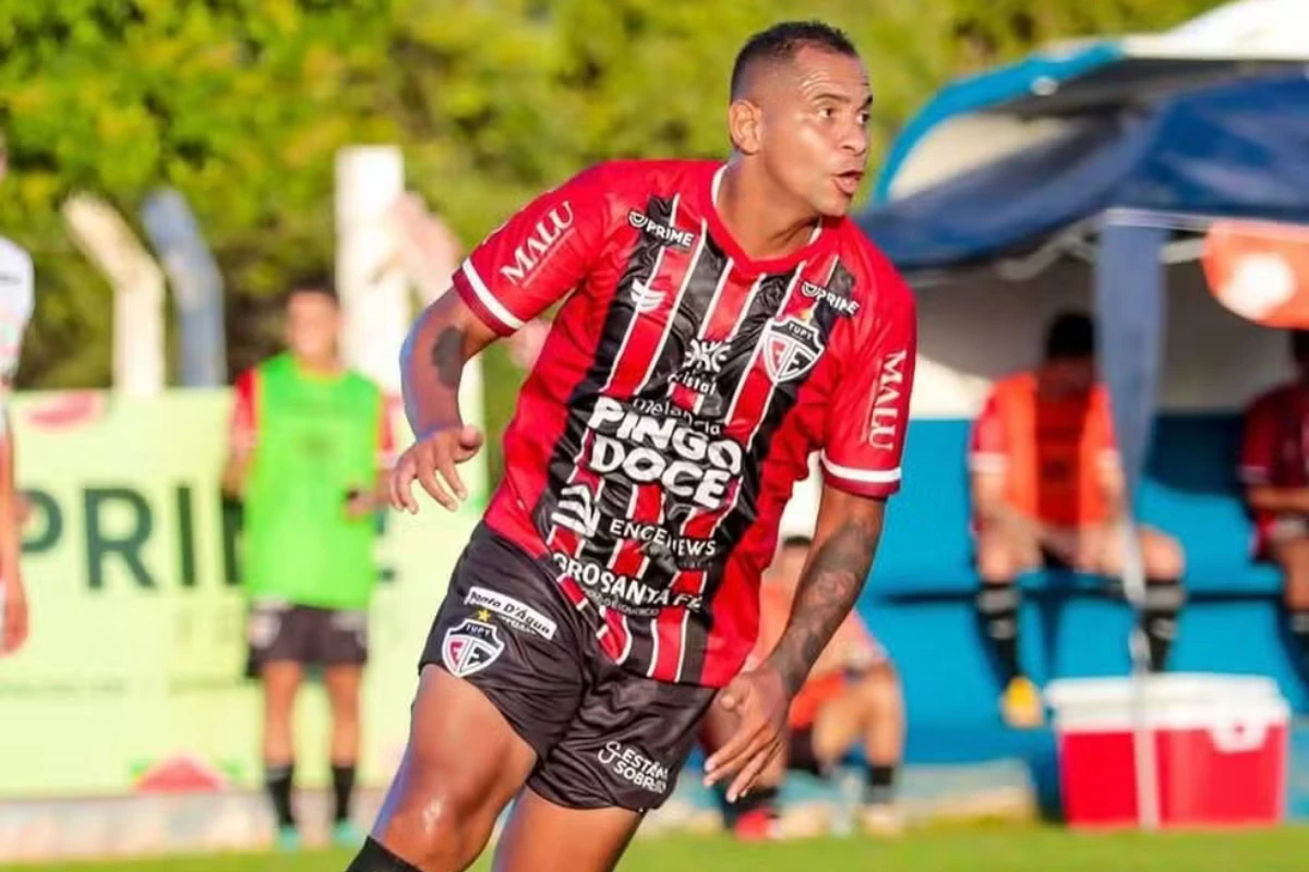 Ex-Vitória, Walter marca o primeiro gol após perder mais de 40 kg