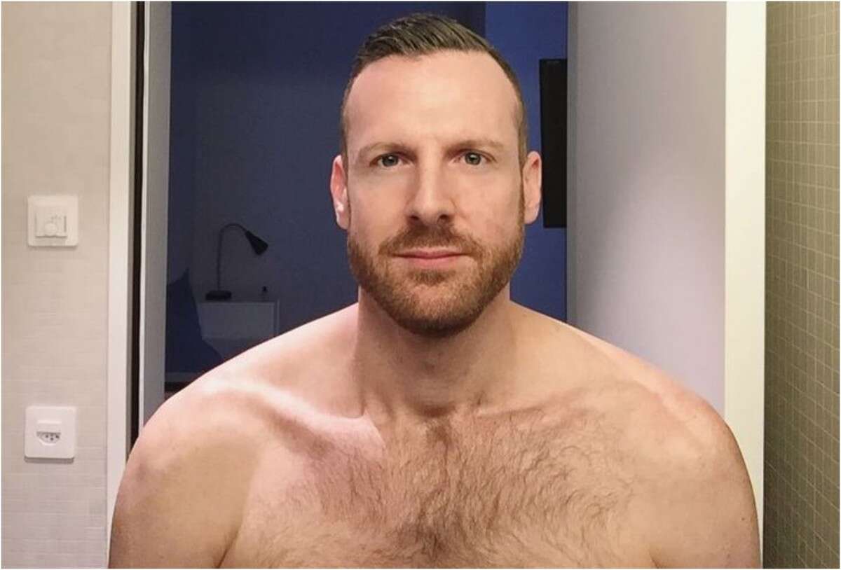 Ator pornô gay Tim Kruger morre em acidente doméstico